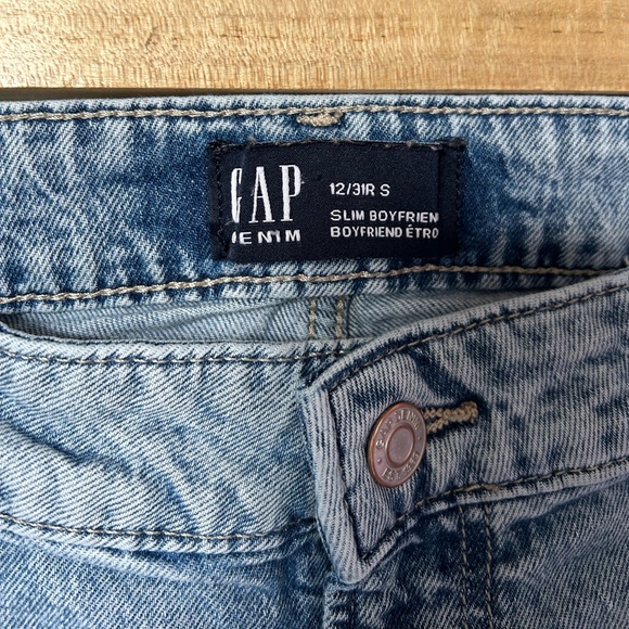 GAP denim slim boyfriend jeans - Picture 7 of 7